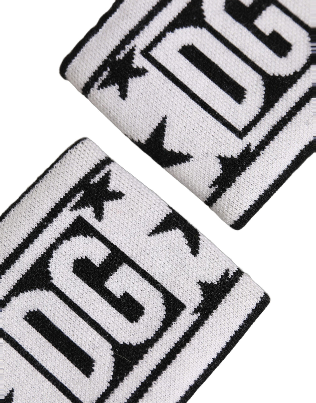 Men Set White Black Wool Logo #DGMILLENNIALS Wristband