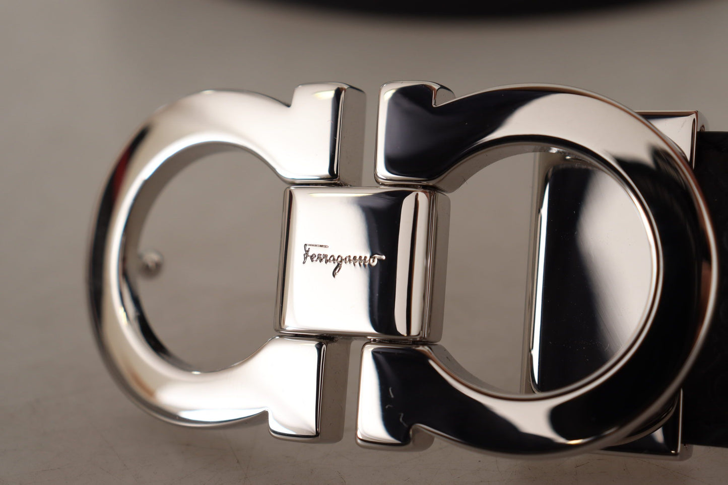 Elegant Reversible Leather Belt - Dual Tone