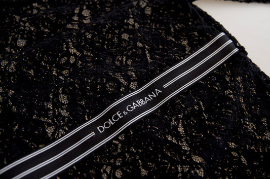 Elegant Black Round Neck Pullover Sweater