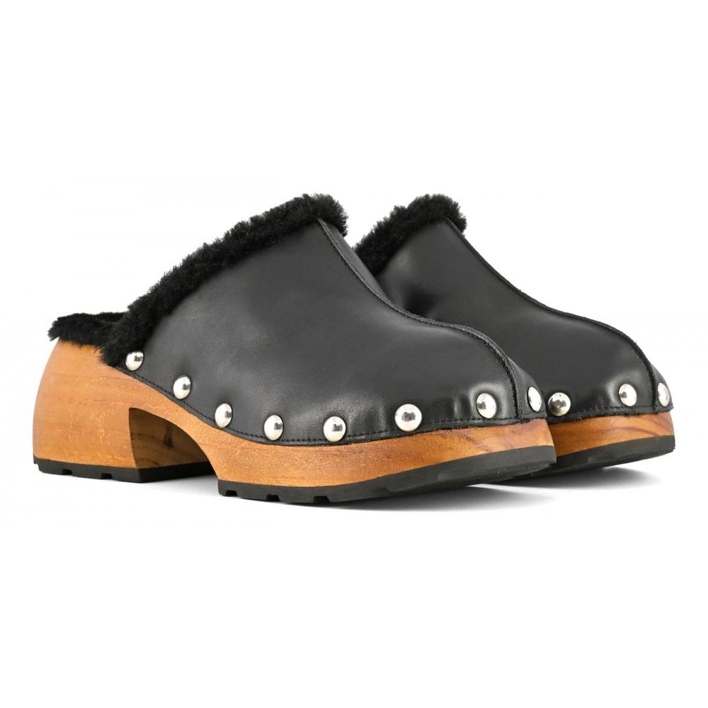 Elegant Black Leather Clogs with Faux Fur Trim