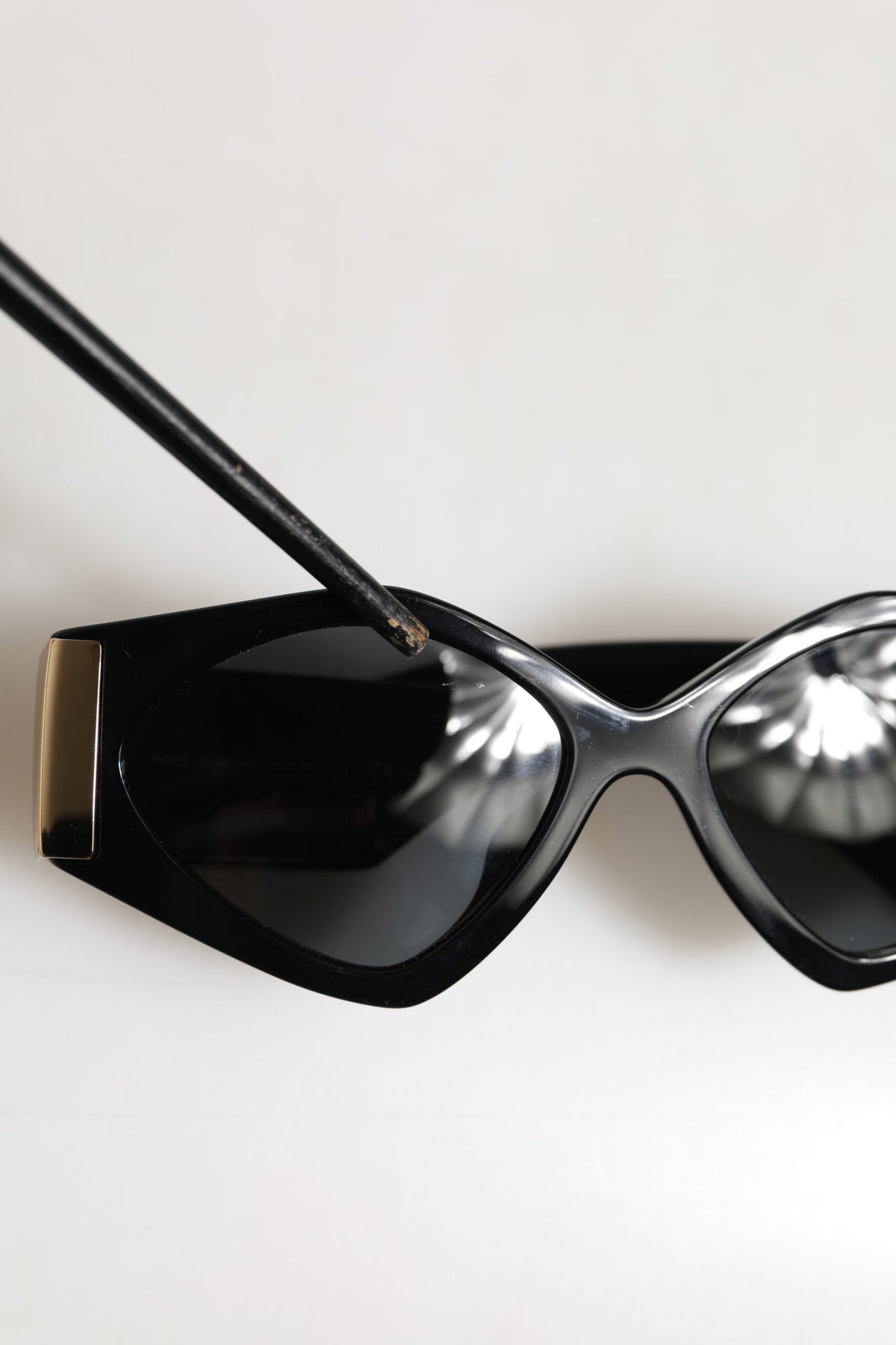 DG4396 Gray Gradient Black Irregular Frame Sunglasses
