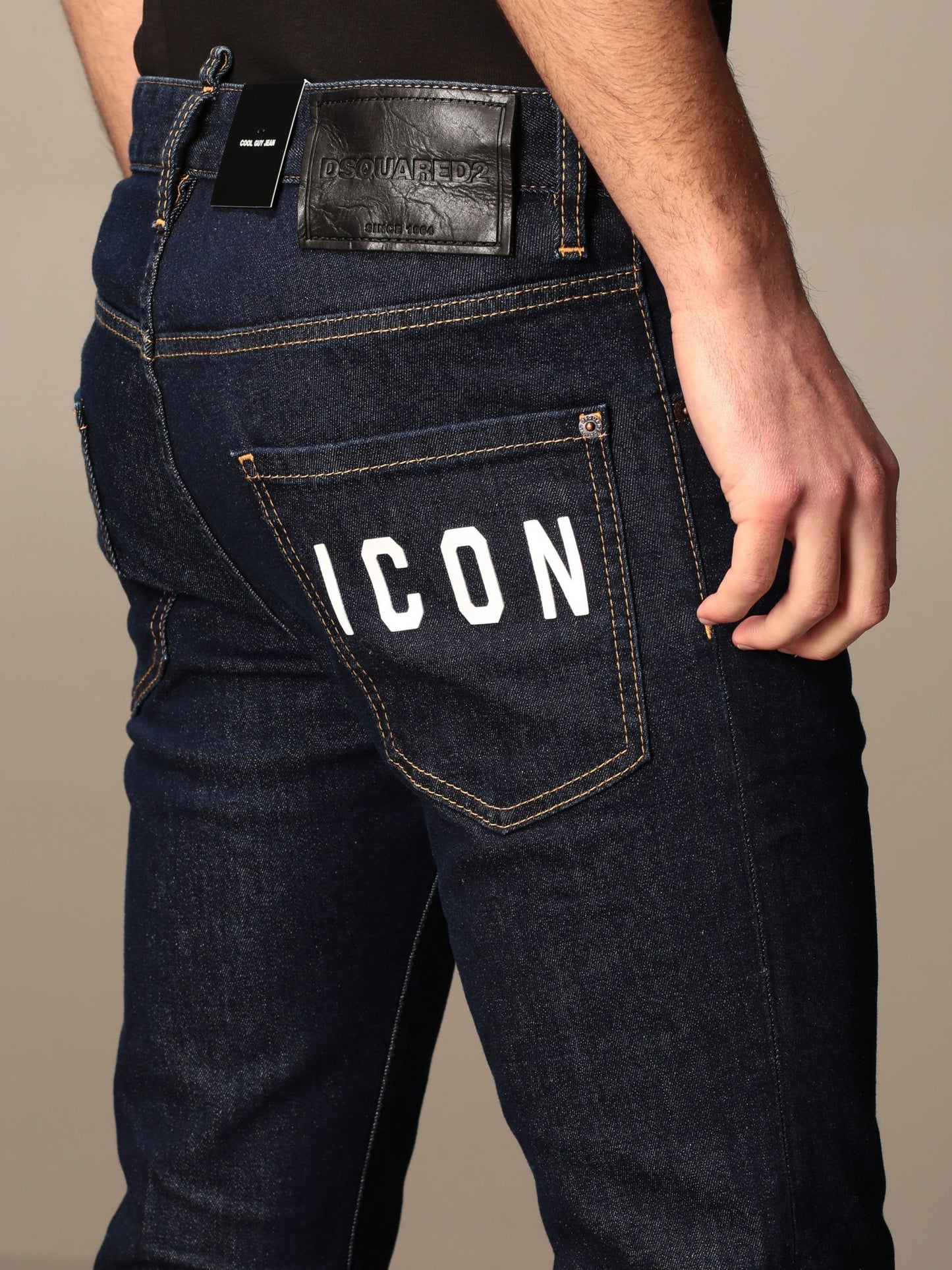 Elegant Dark Blue Denim Icon Jeans