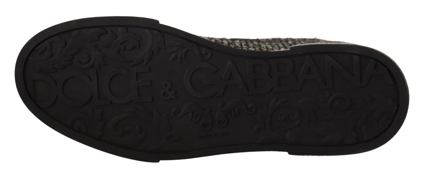 Elegant Low Top Casual Sneakers in Black