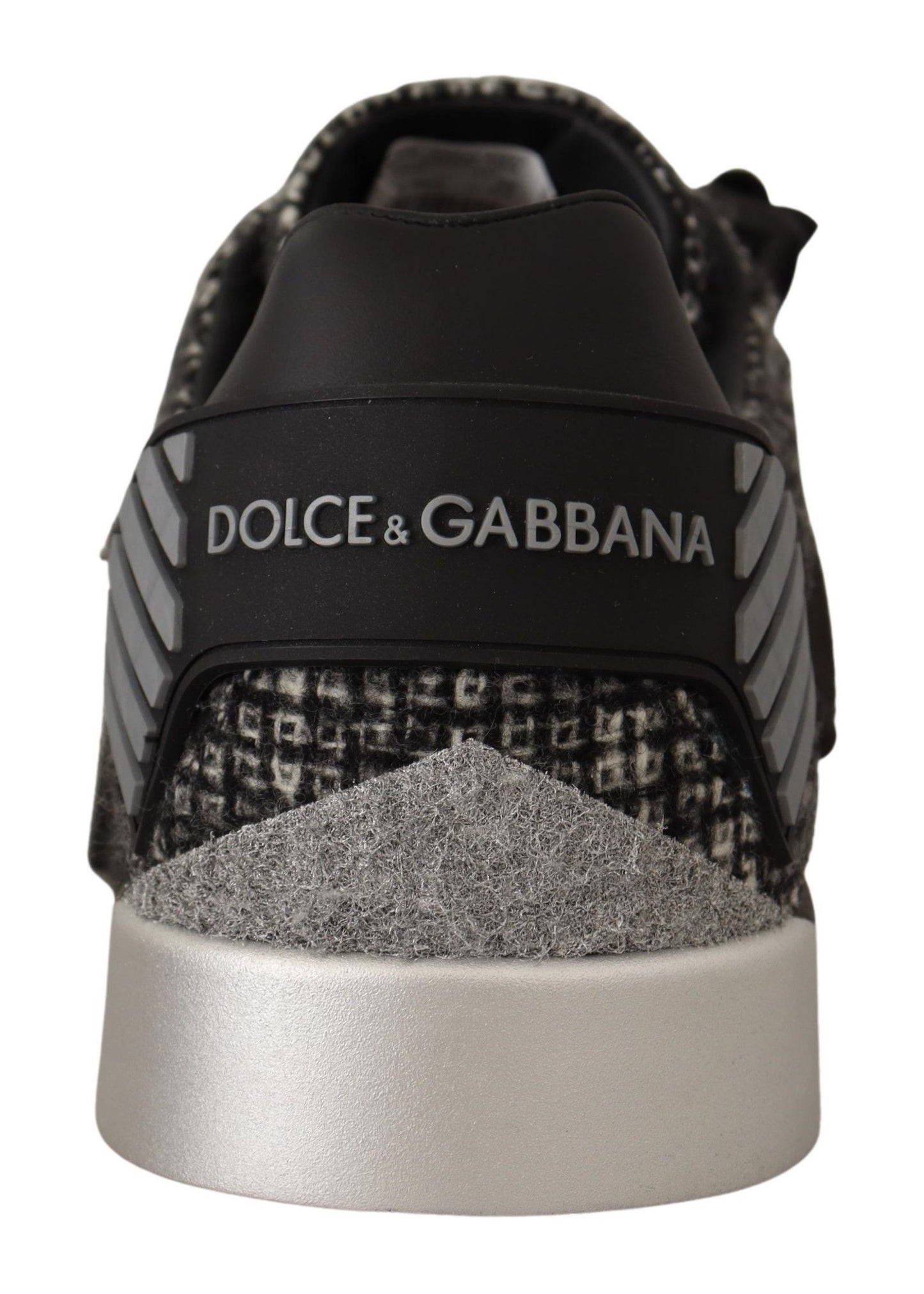 Elegant Low Top Casual Sneakers in Black