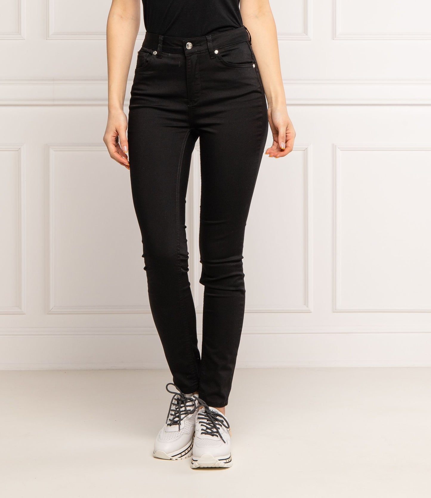 Black Cotton Women's Slim Jean