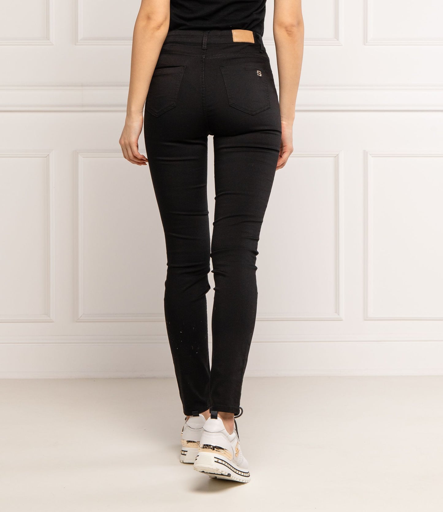 Black Cotton Women's Slim Jean