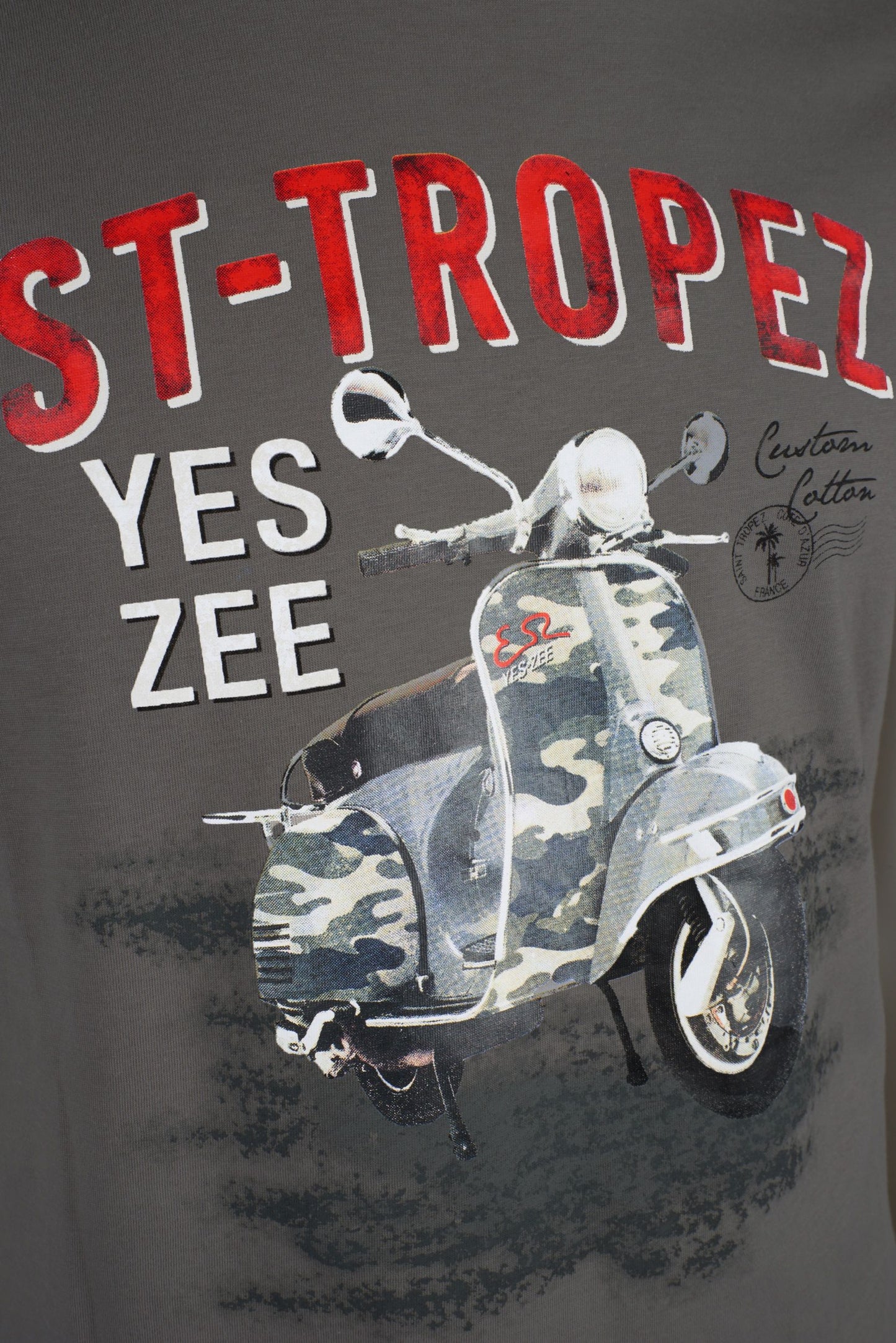 Chic Gray Round Neck Tee with Front Print