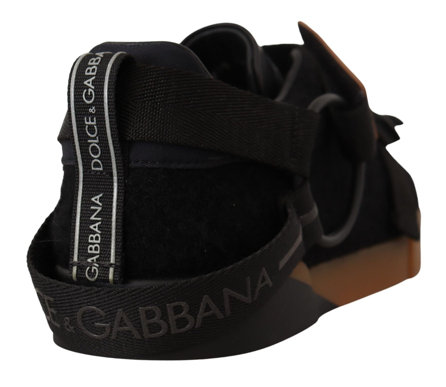 Elegant Low Top Casual Sneakers in Black