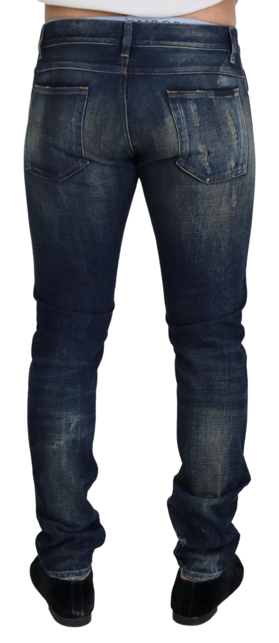 Elevated Blue Wash Jeans for Sleek Style