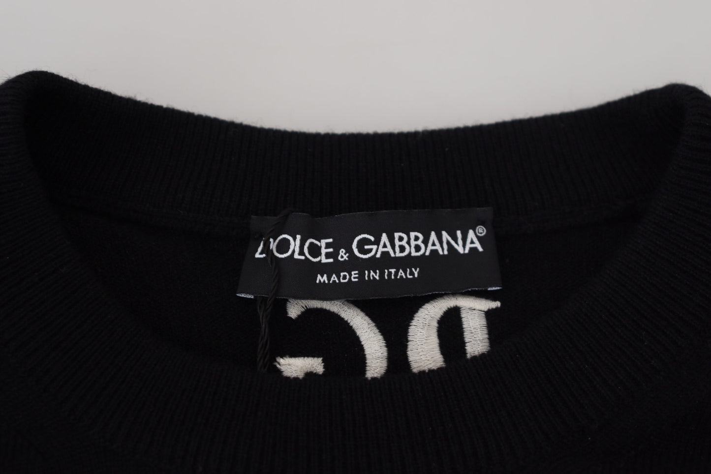Elegant Black Cashmere Pullover Sweater