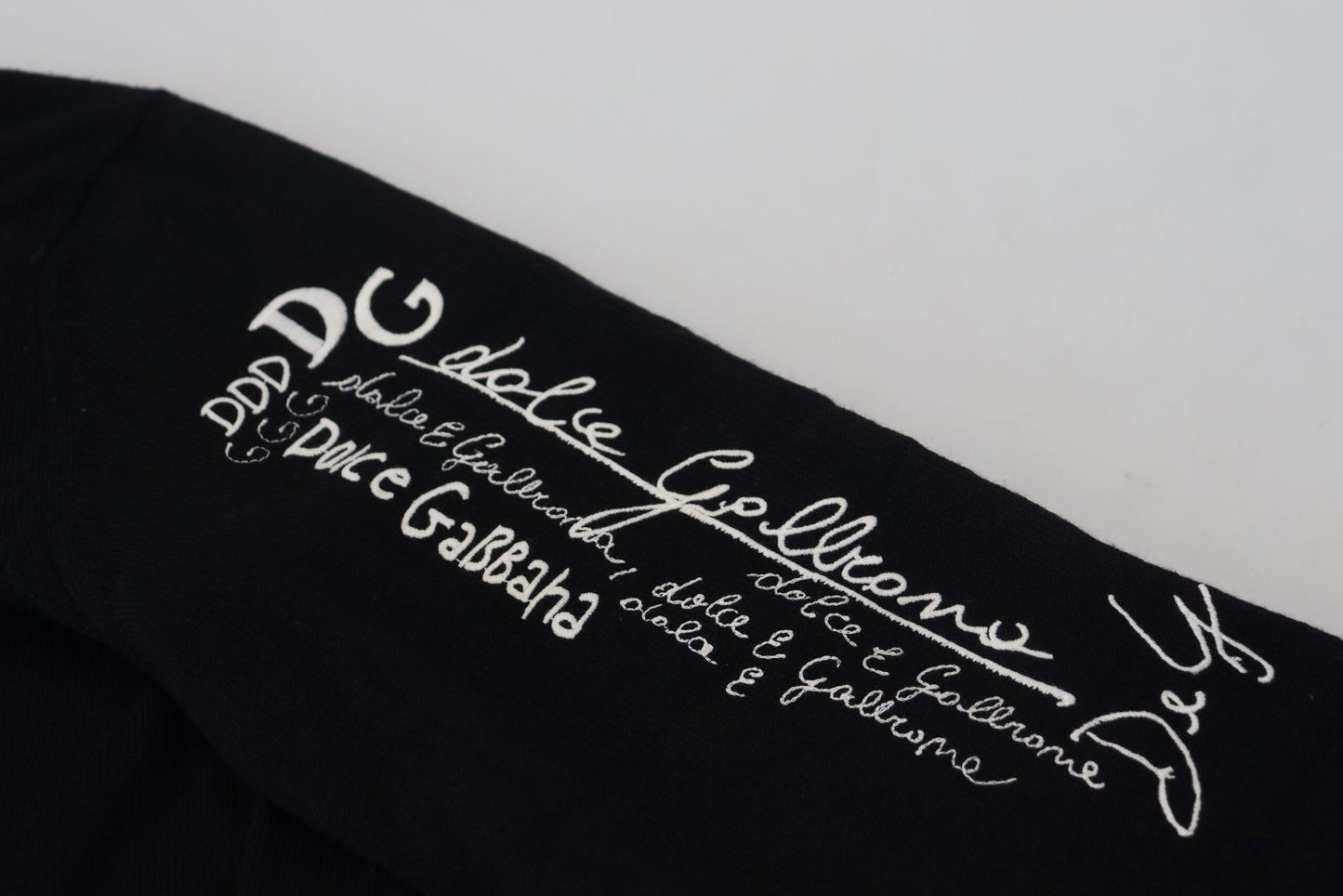 Elegant Black Cashmere Pullover Sweater