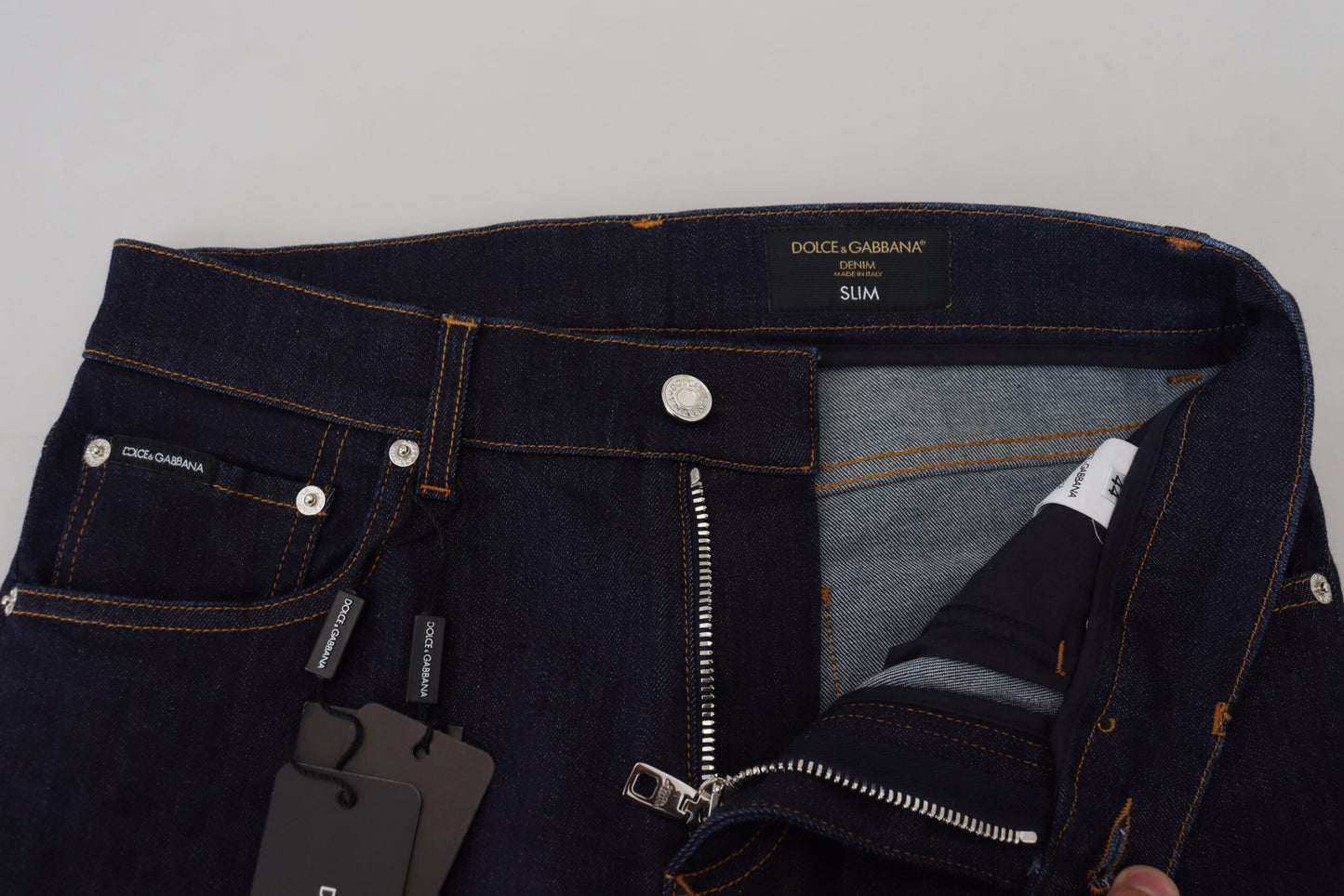 Chic Skinny Denim Jeans for the Fashion-Forward