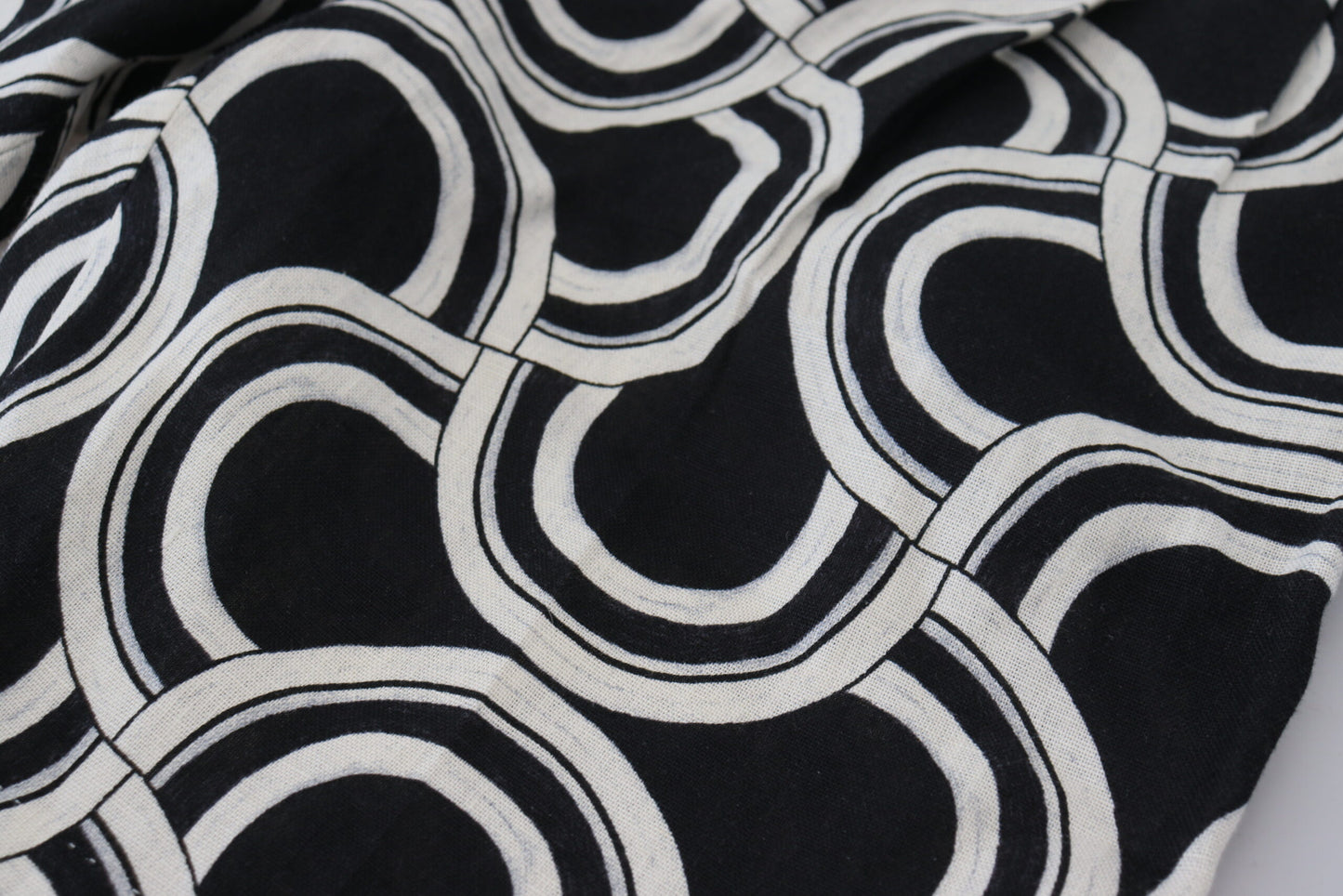 Chic Black and White Linen Shorts