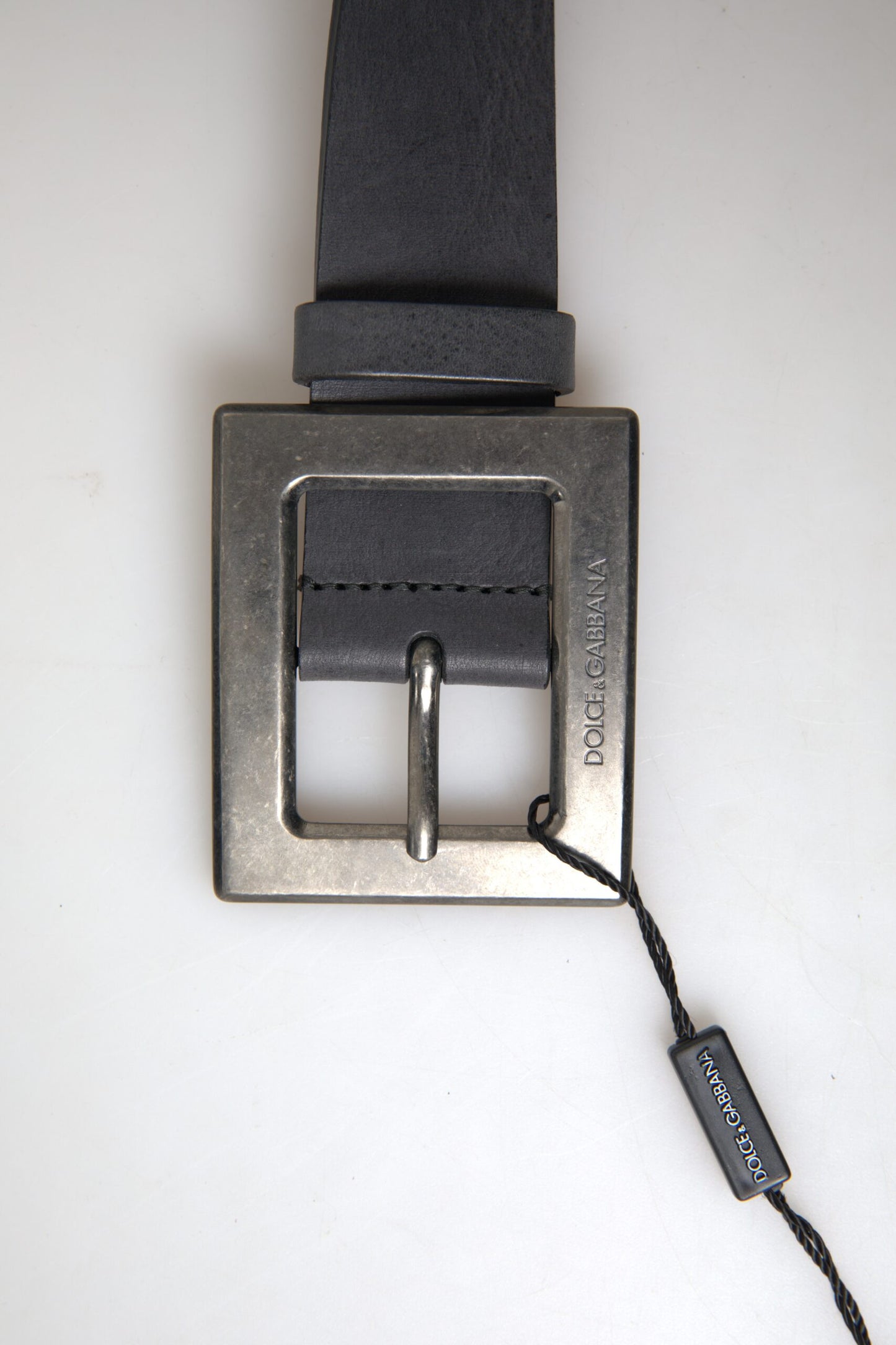 Elegant Black Leather Belt with Metal Buckle