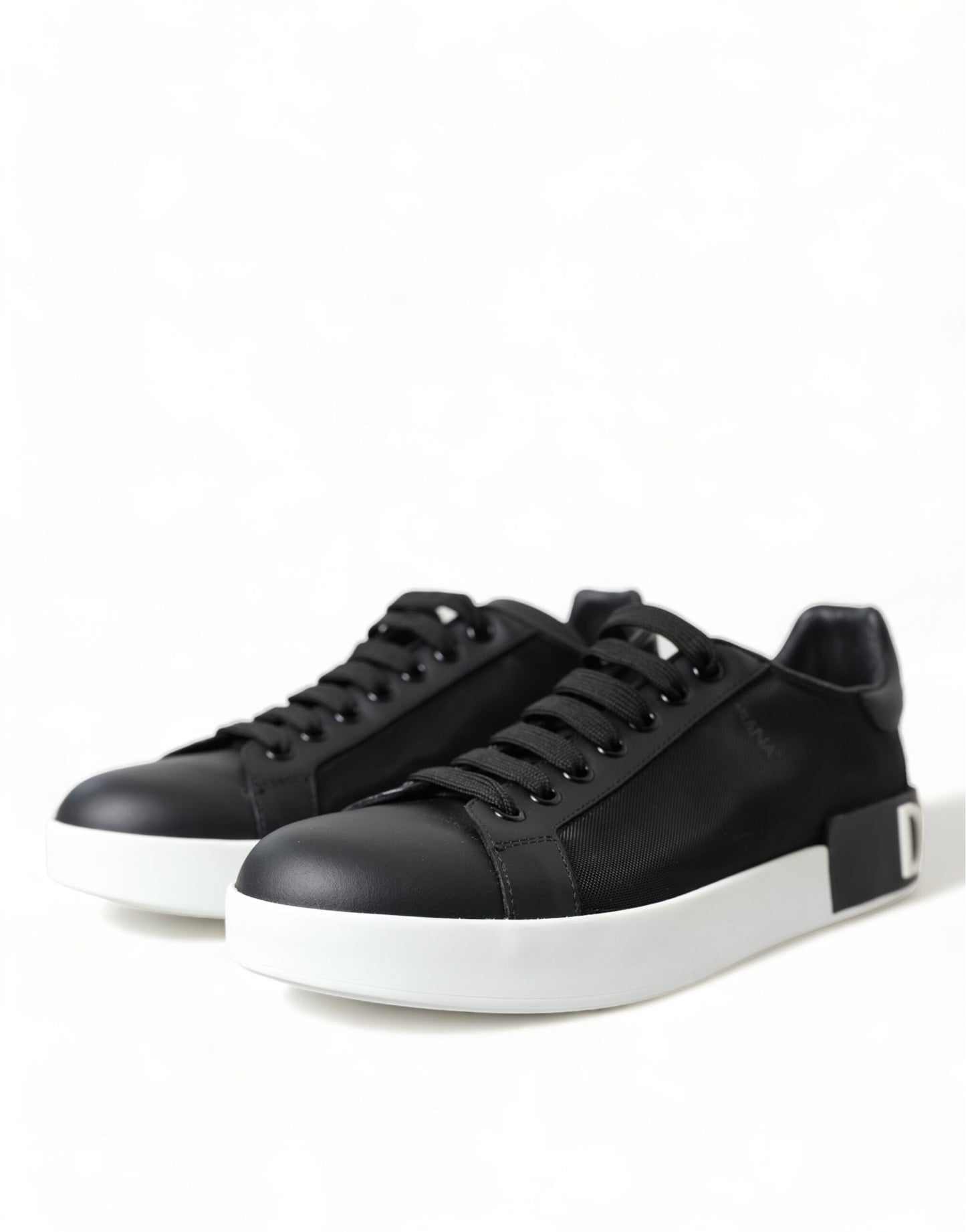 Elegant Black and White Low-Top Sneakers