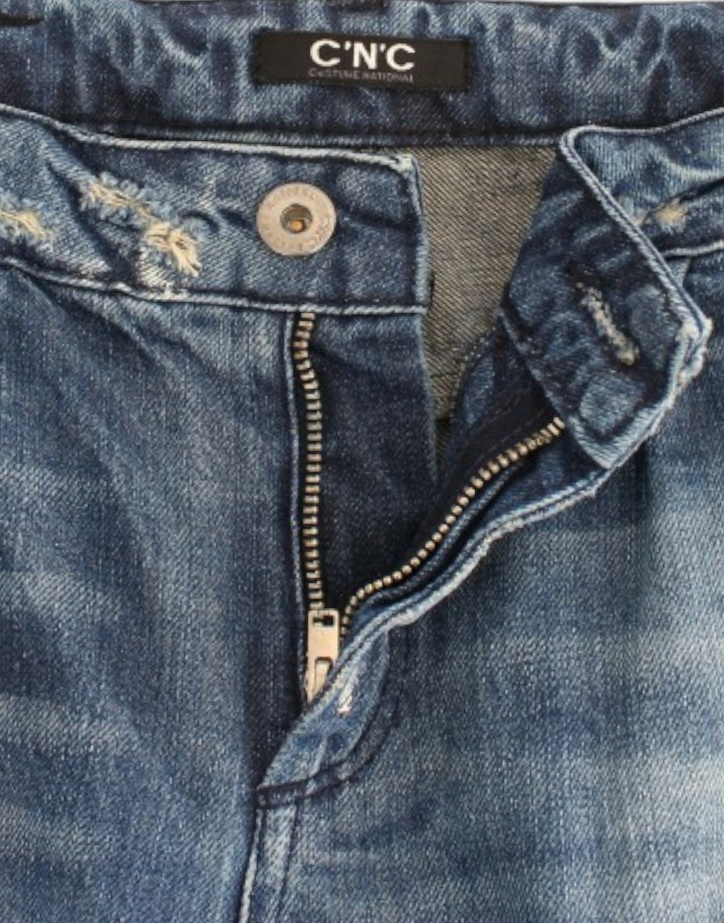 Chic Distressed Boyfriend Jeans