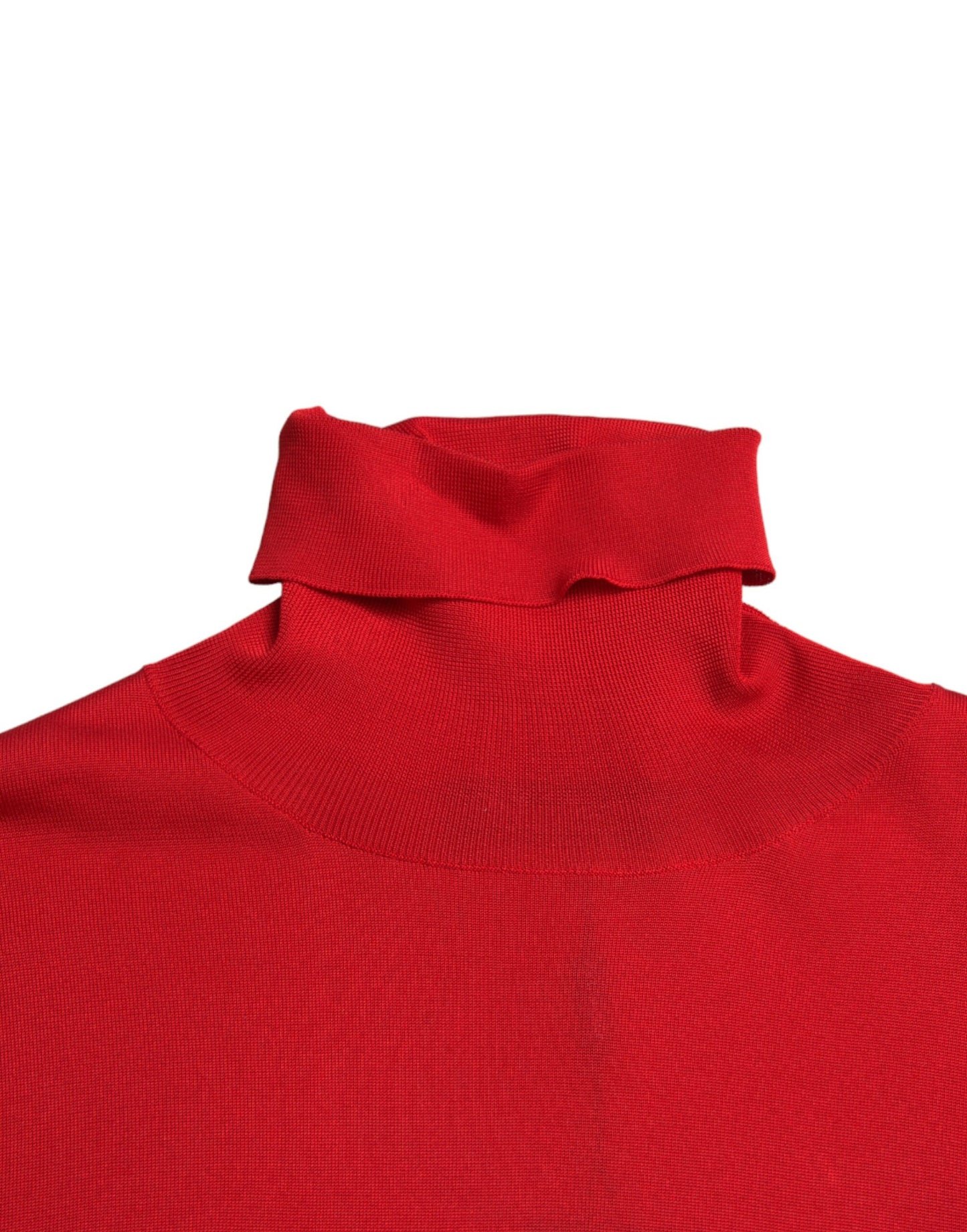 Elegant Silk Turtleneck Sweater in Red