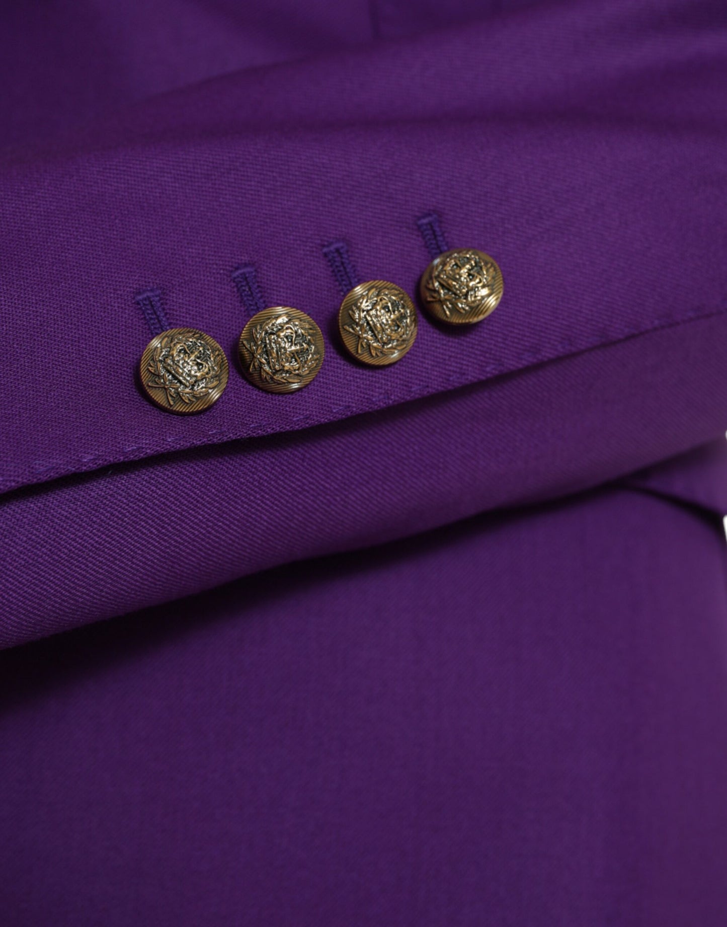 Elegant Wool Blazer with Silk Lining