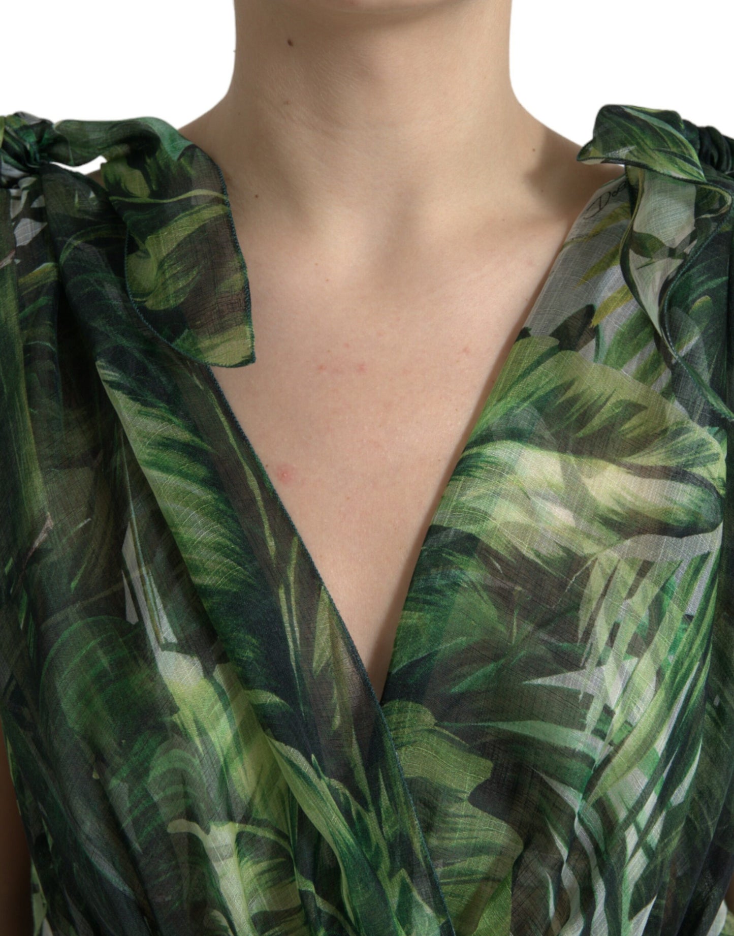 Elegant Green Silk Maxi Dress with Flocked Leaf Detail