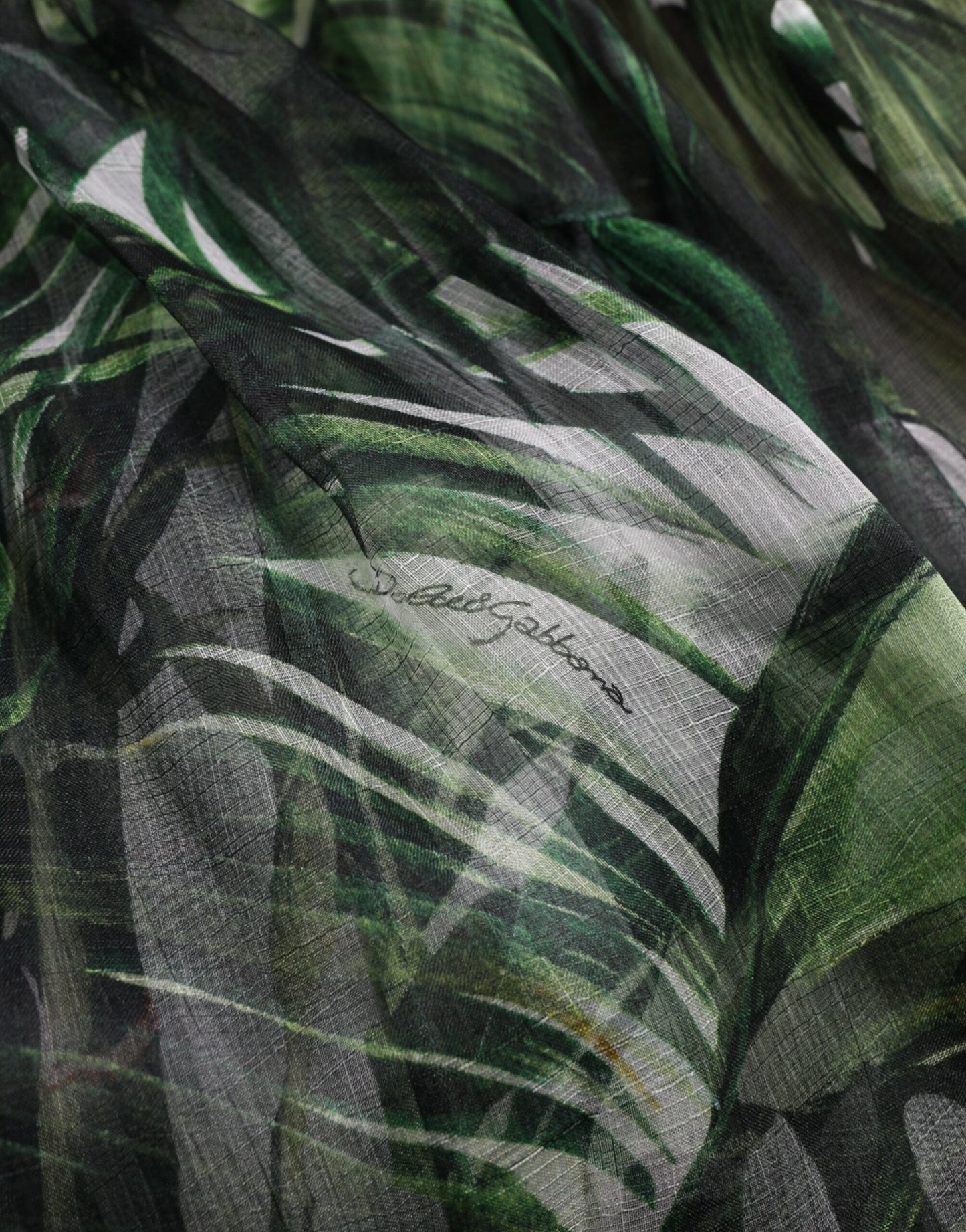 Elegant Green Silk Maxi Dress with Flocked Leaf Detail
