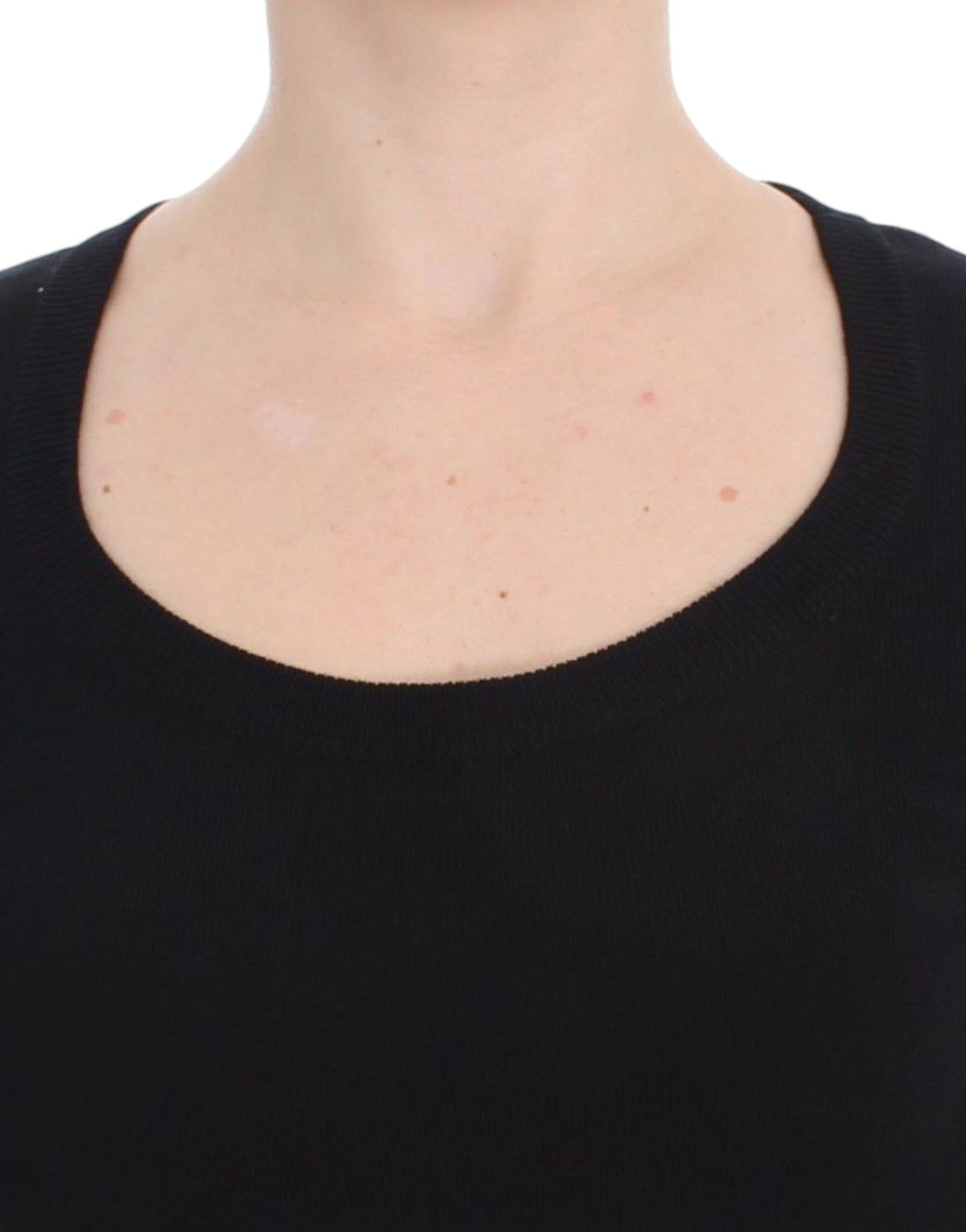 Elegant Black Wool Crewneck Sweater