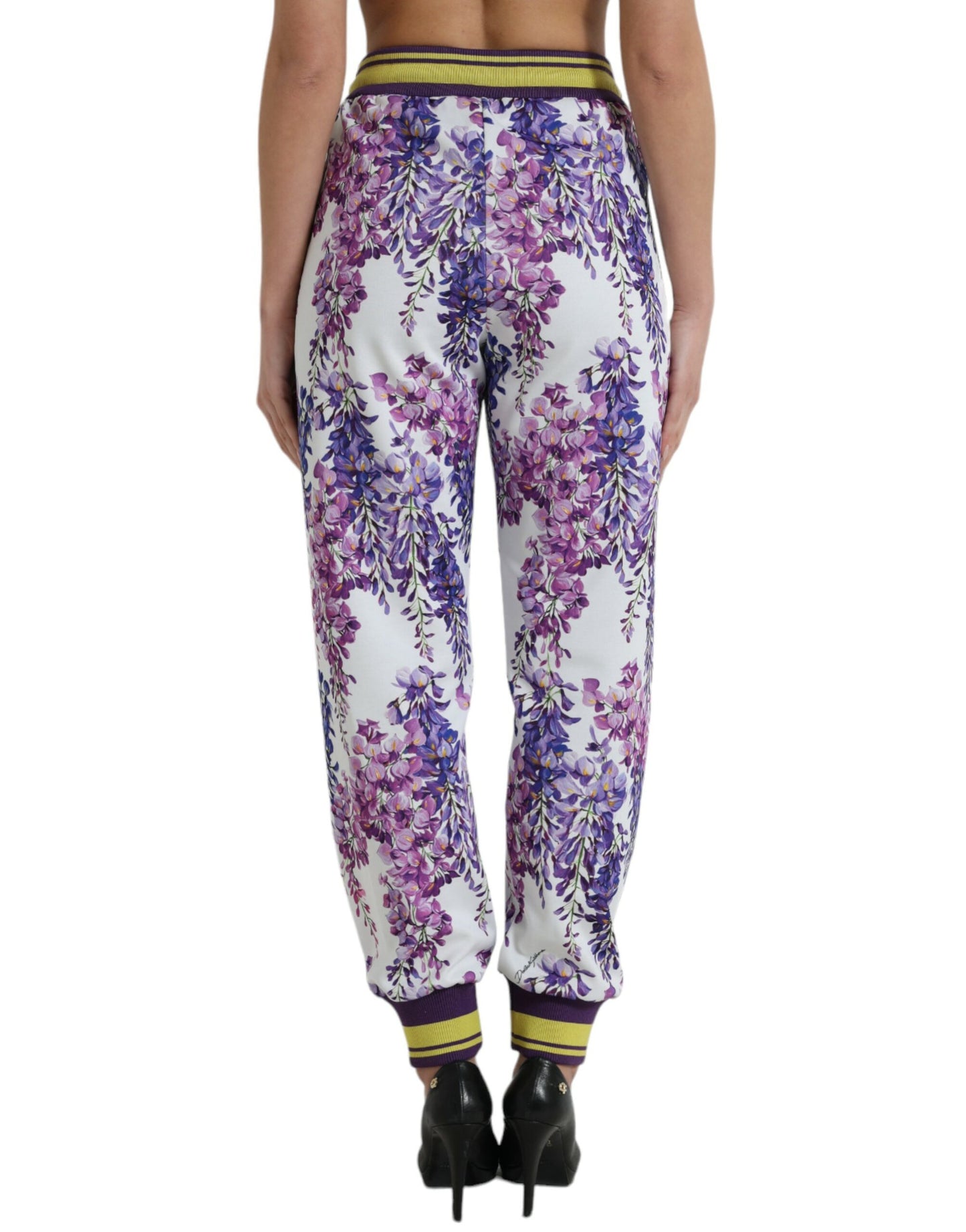 Elegant Floral Jogger Pants for a Chic Look