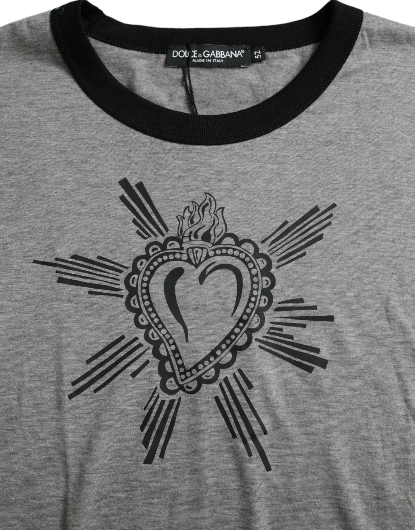 Heart Print Crew Neck Cotton Tee in Gray