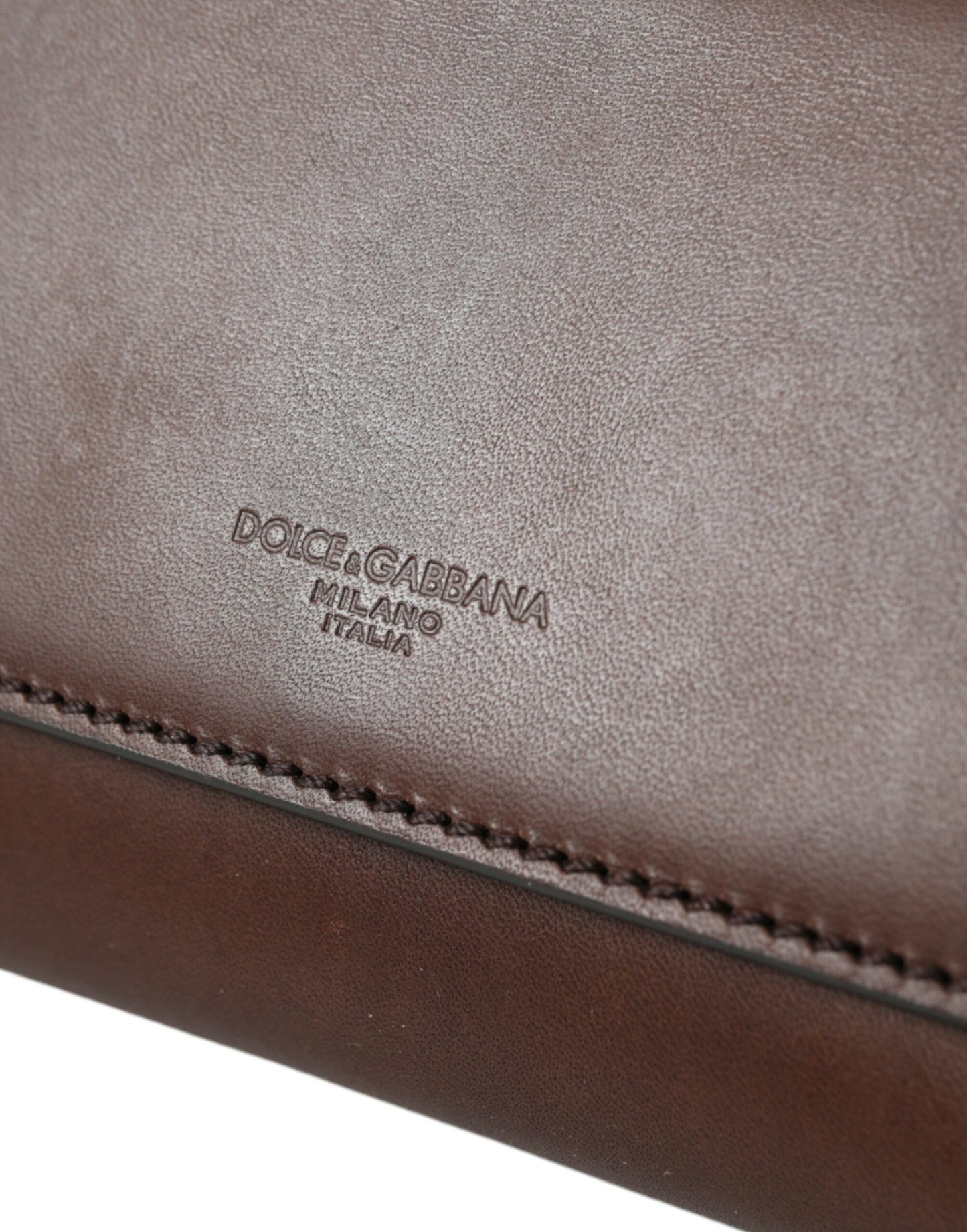 Elegant Brown Leather Shoulder Bag with Gold Detailing