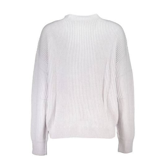 Elegant Turtleneck Sweater with Contrast Detail