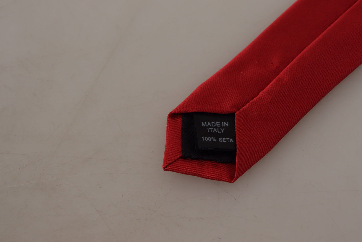 Elegant Red Silk Tie