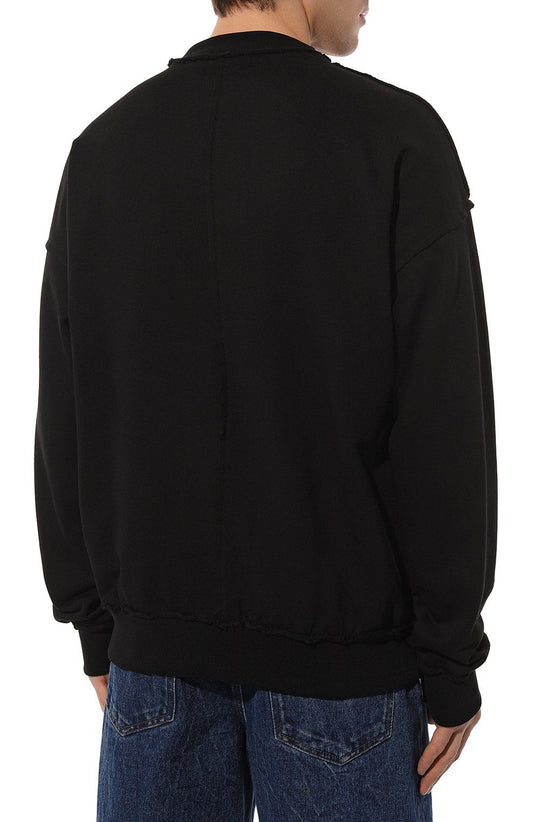 Chic Raw Cut Crewneck Sweatshirt in Black