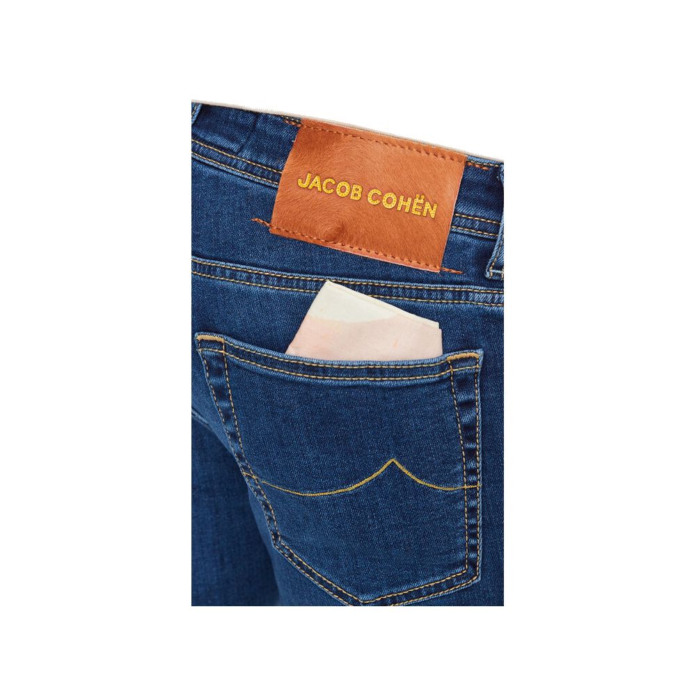 Ultra-Comfy Slim Fit Stretch Jeans in Washed Blue